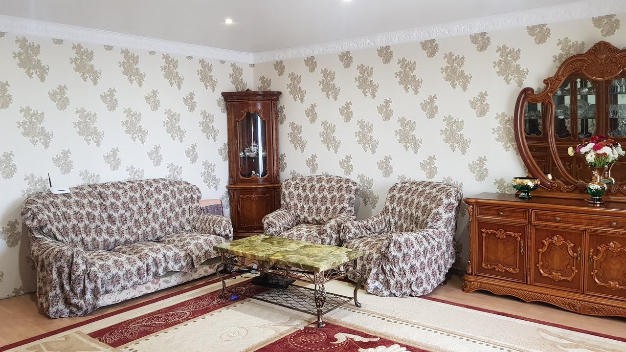 Люкс Апартаменты Центр Sukhumi Exterior foto